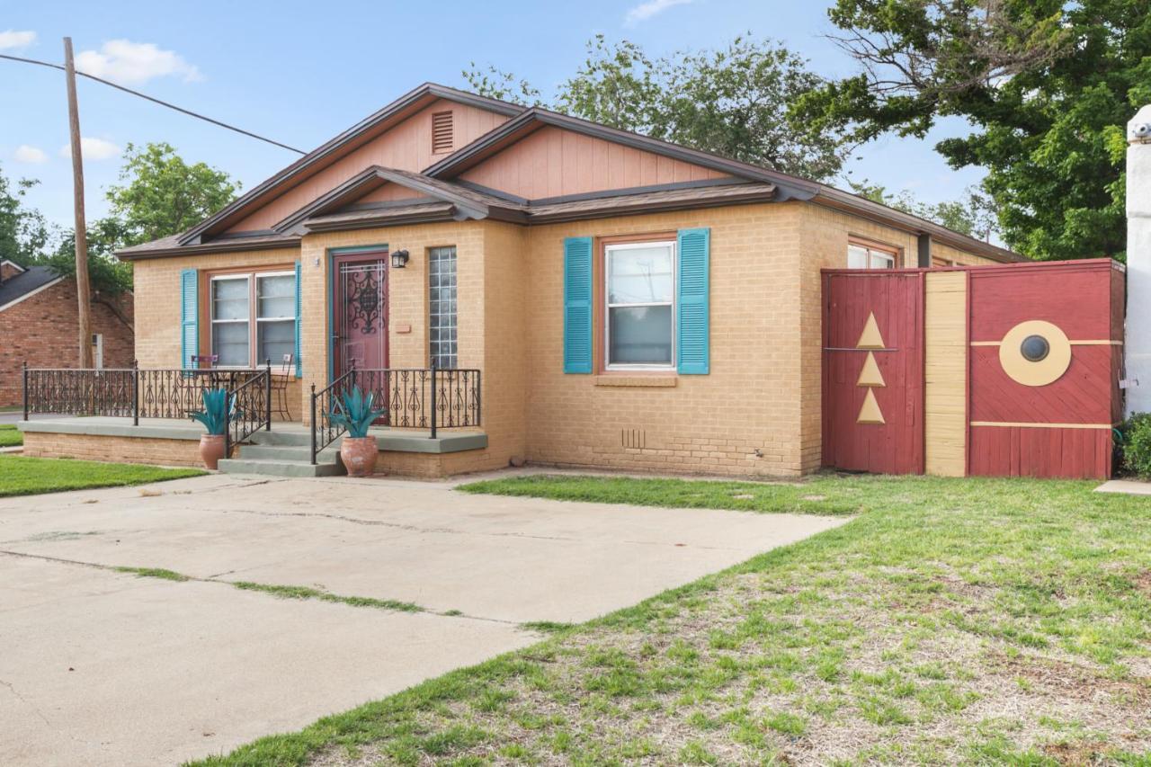 Luxury Oasis- 1 Bedroom Romantic Getaways Lubbock Exterior foto
